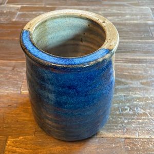 Ceramic Glazed Speckled Vase🖤